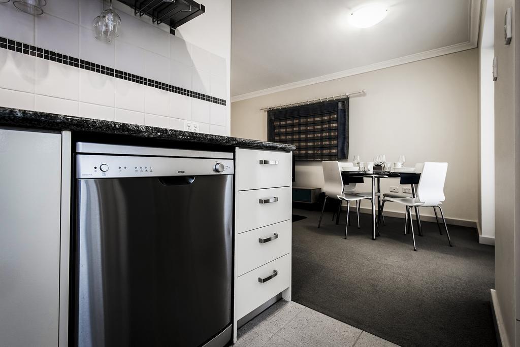 Airexec Apartments Perth Esterno foto